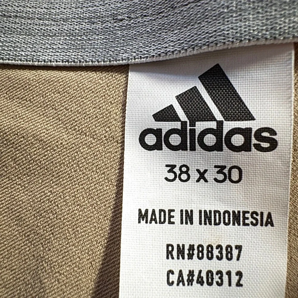 Adidas Ultimate 365 Pants 38x30 Khaki Tan Stretch Performance Straight Leg Chino